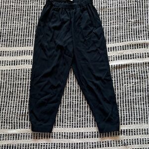 Babaton Aritzia Size XS Black cropped pants